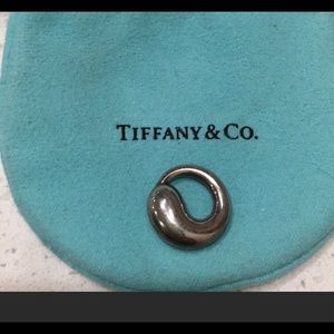 Eternal circle pendent